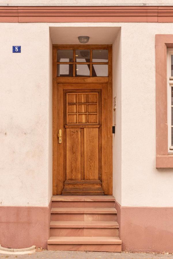 Designer Unterkunft In 15. Jahrhundert Altbau 75 M² Fuer Max. 4 Personen Eltville am Rhein Exterior foto