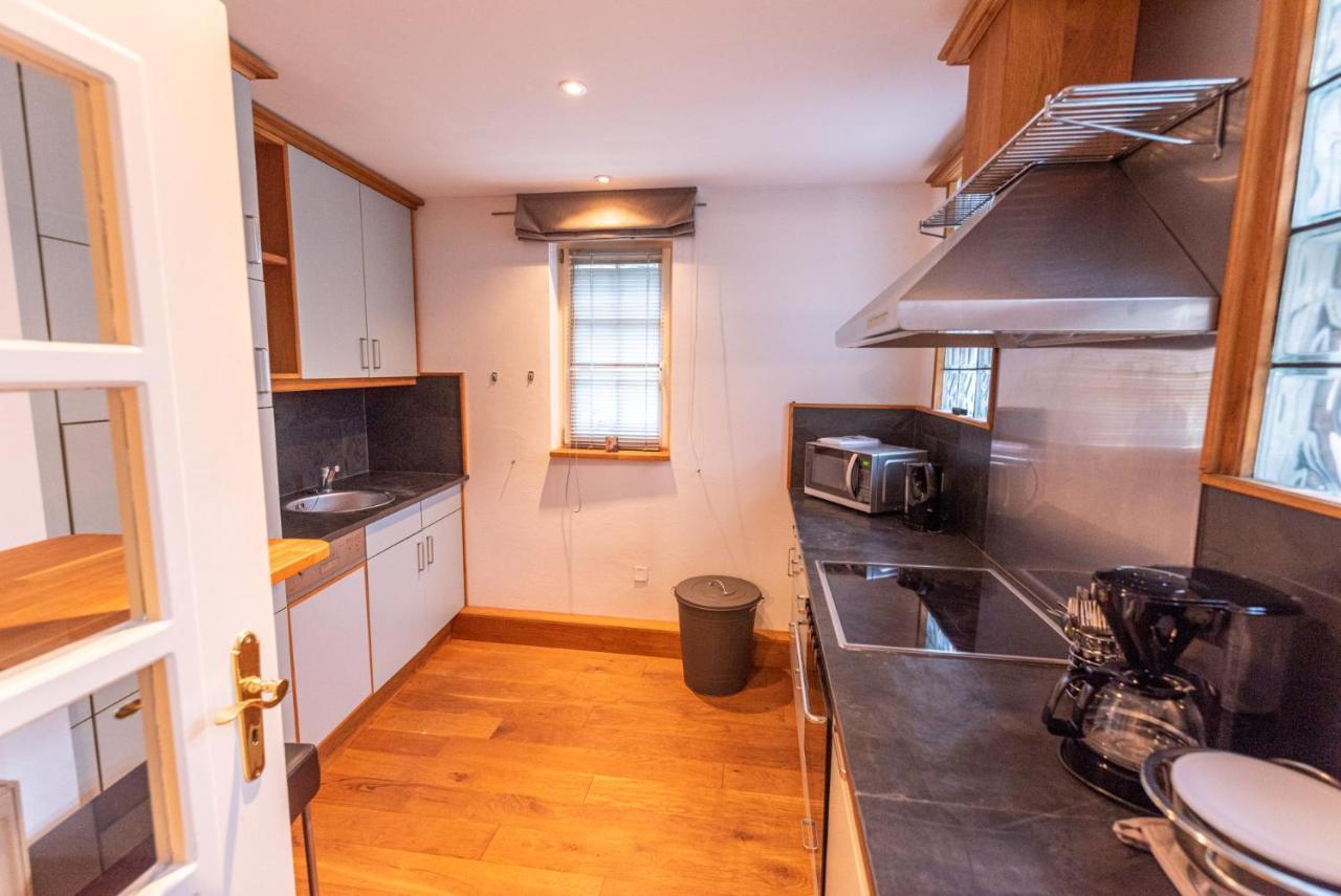 Designer Unterkunft In 15. Jahrhundert Altbau 75 M² Fuer Max. 4 Personen Eltville am Rhein Exterior foto