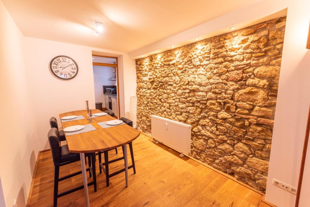 Designer Unterkunft In 15. Jahrhundert Altbau 75 M² Fuer Max. 4 Personen Eltville am Rhein Exterior foto
