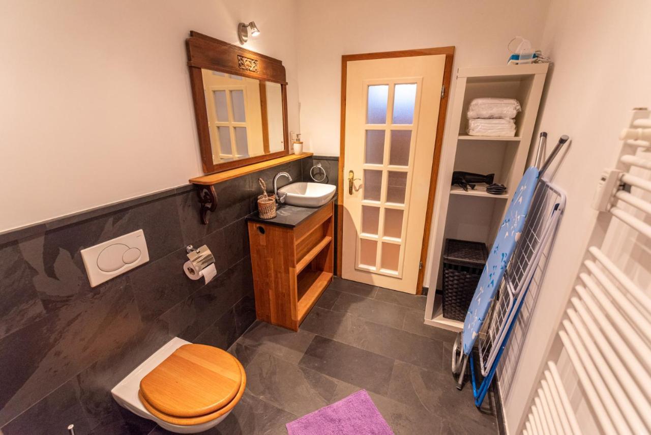 Designer Unterkunft In 15. Jahrhundert Altbau 75 M² Fuer Max. 4 Personen Eltville am Rhein Exterior foto