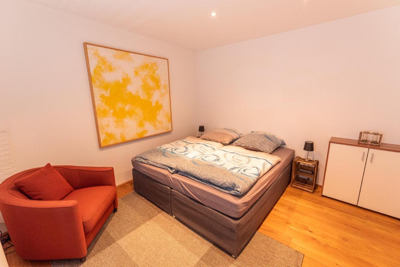 Designer Unterkunft In 15. Jahrhundert Altbau 75 M² Fuer Max. 4 Personen Eltville am Rhein Exterior foto