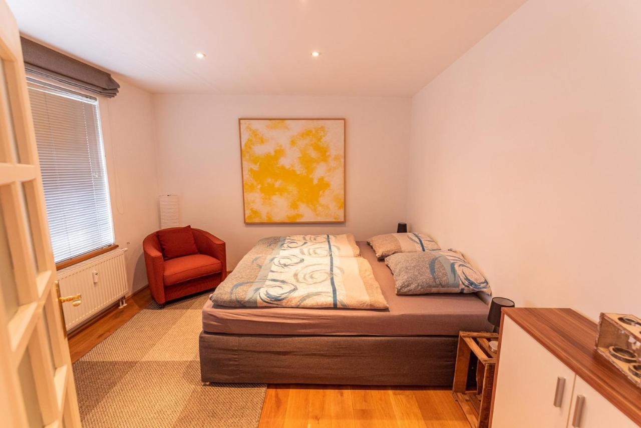 Designer Unterkunft In 15. Jahrhundert Altbau 75 M² Fuer Max. 4 Personen Eltville am Rhein Exterior foto